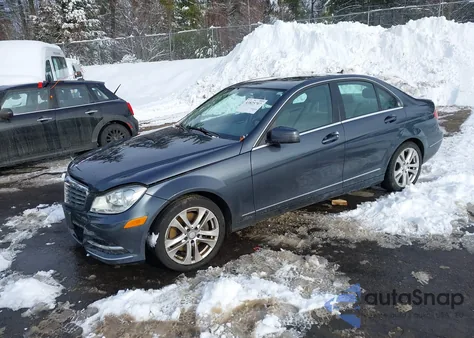 2014 Mercedes-Benz C 300 Luxury 4Matic from USA, damaged, VIN WDDGF8ABXEG247400